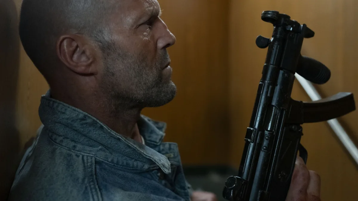 Jason Statham speelt de hoofdrol in de actiethriller 'Mutiny', geregisseerd door Jean-François Richet, met de eerste trailer nu beschikbaar