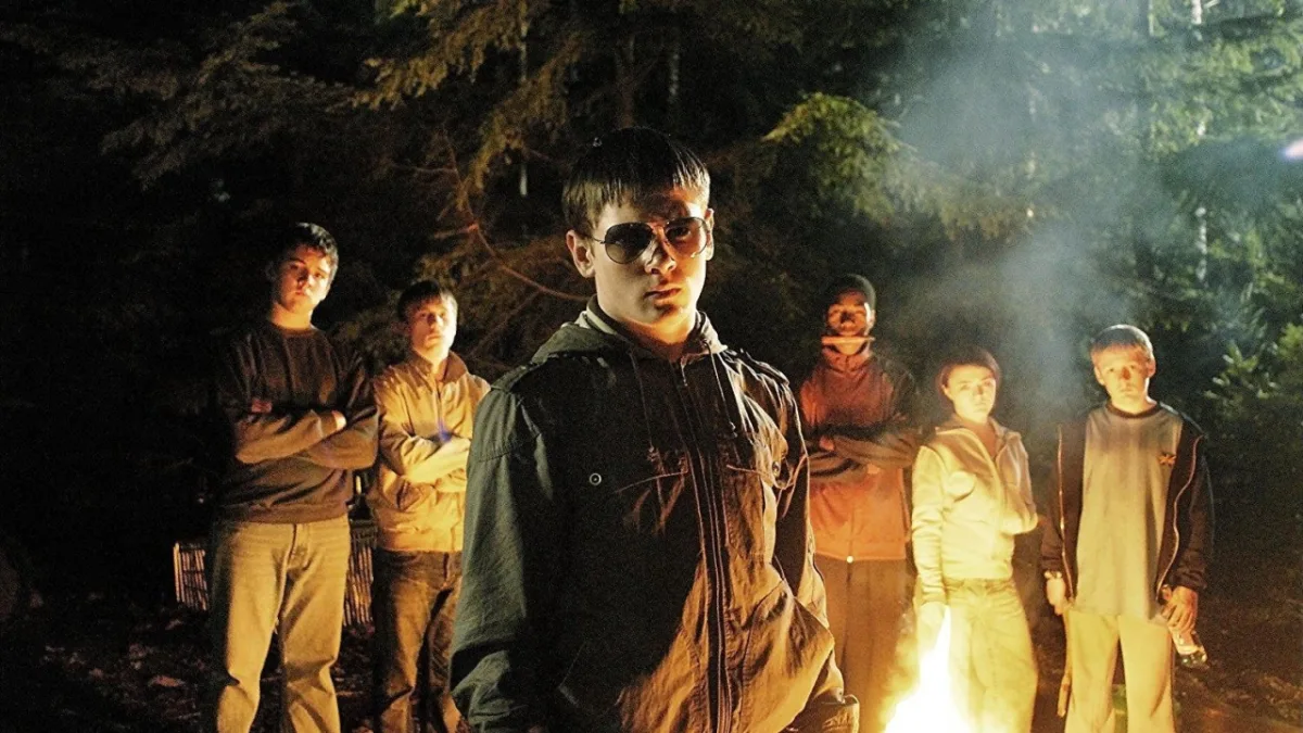 Eden Lake biedt een huiveringwekkende kijk op sociale klasse en jeugdcriminaliteit in een overlevingsstrijd tegen meedogenloze tieners
