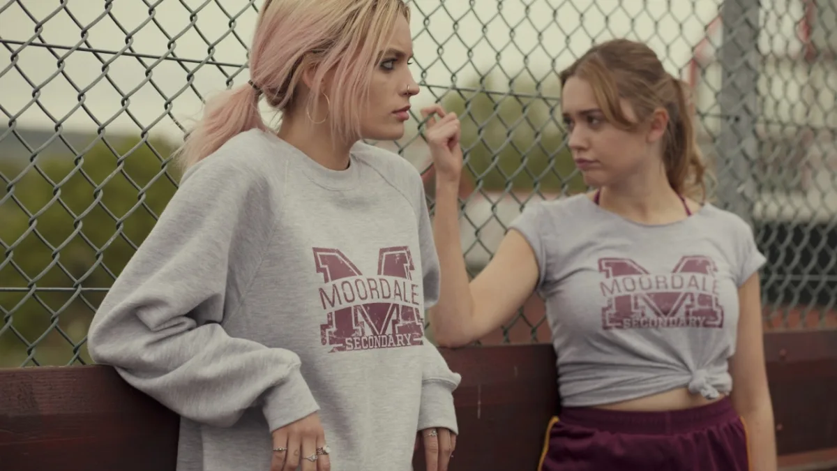 Margot Robbie en Emma Mackey spelen samen in de film Barbie en worden vaak met elkaar vergeleken