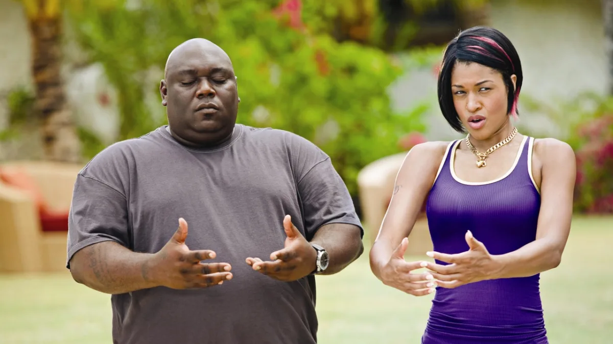 Universal Pictures verwijderde twee acteurs van de internationale filmposter van 'Couples Retreat', wat leidde tot een rechtszaak