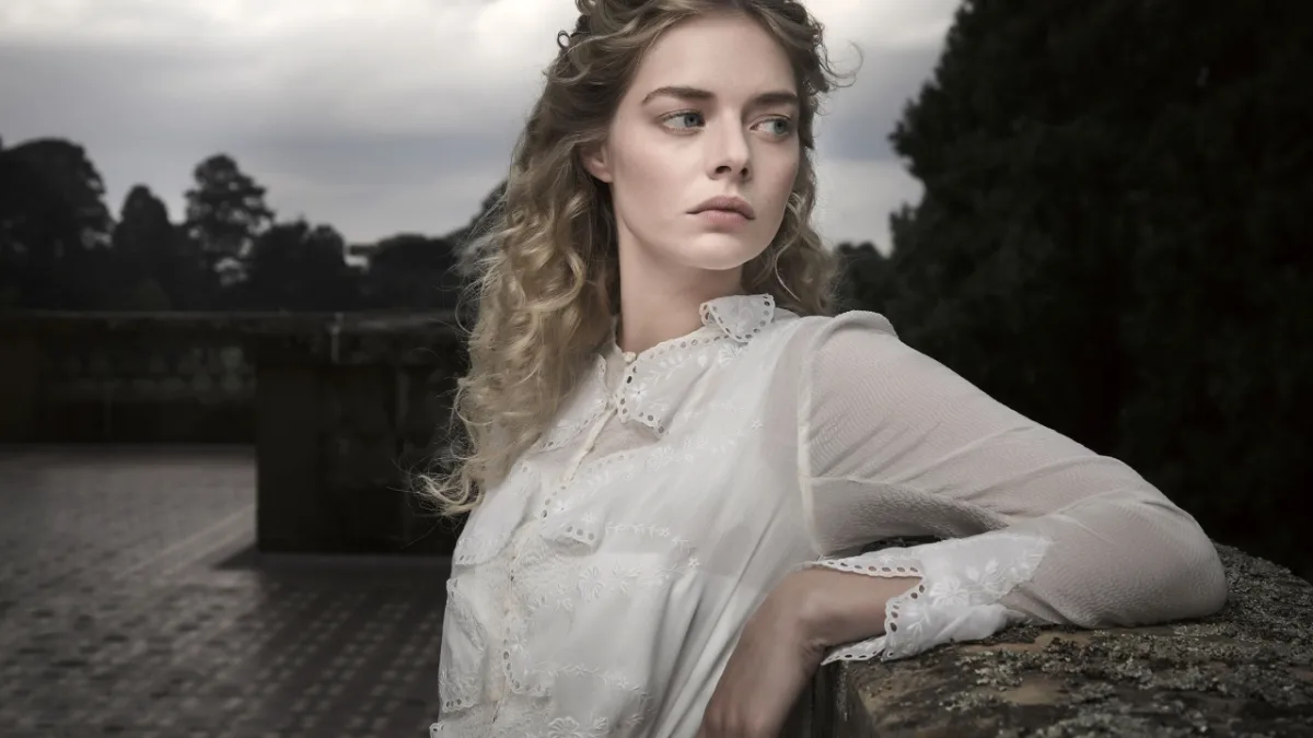 Samara Weaving deelt foto terwijl ze zich voorbereidt op haar rol als Emma Frost in Marvels X-Men film