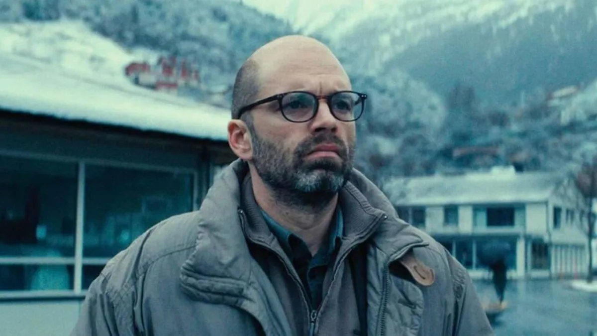 Sebastian Stan en Renate Reinsve in moreel dilemma in Netflix-film Fjord