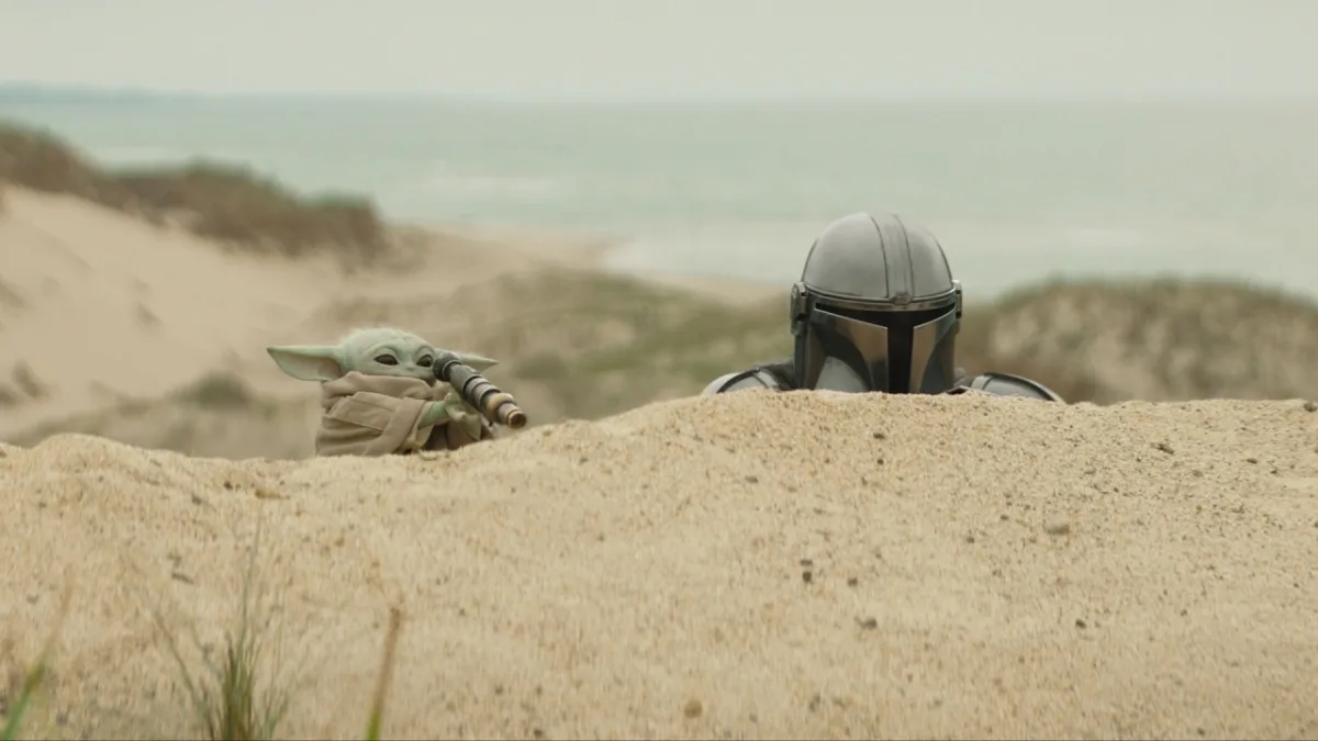 Pedro Pascal en Sigourney Weaver spelen in de bioscoopfilm Star Wars: The Mandalorian and Grogu, binnenkort te zien op Disney+