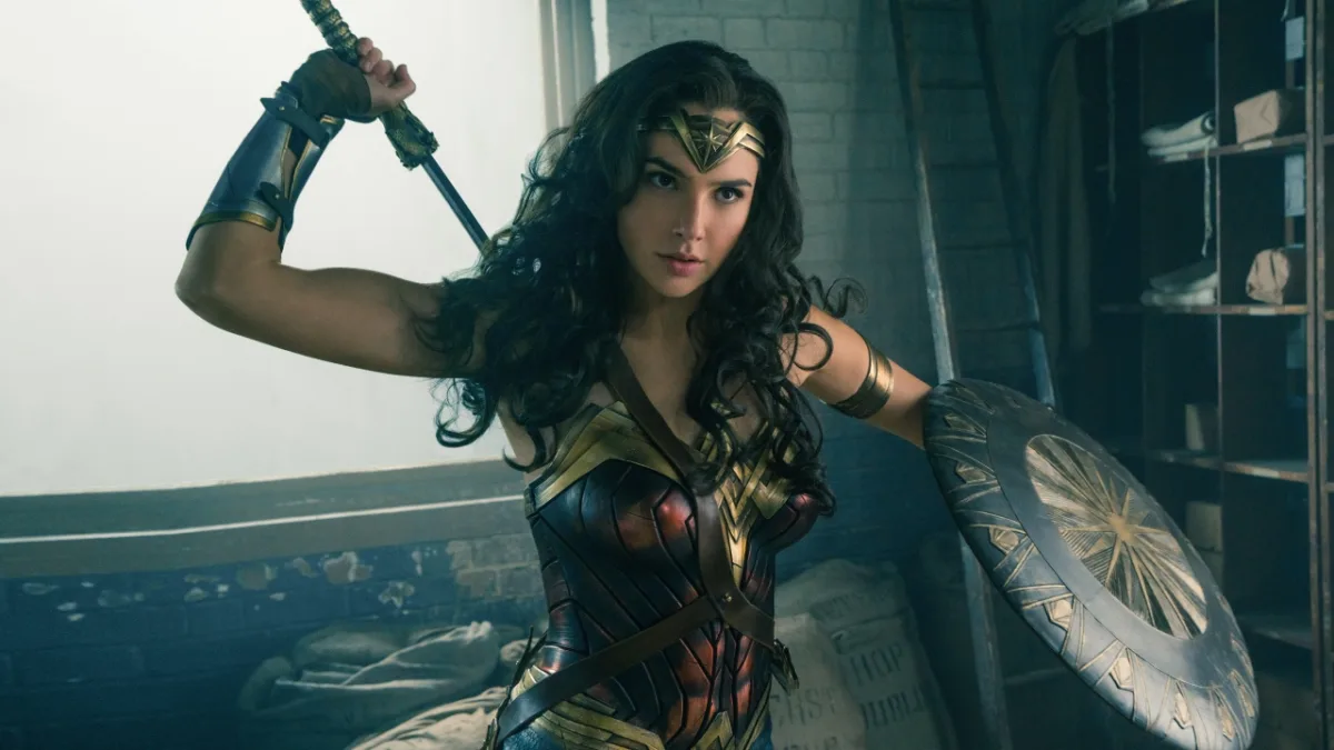 Gal Gadot uit kritiek op DC's behandeling van Henry Cavill en de ontwikkeling van Wonder Woman 3