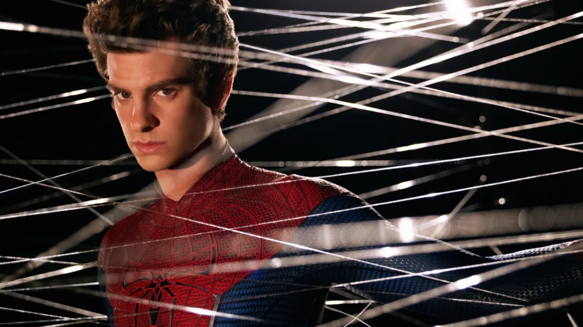 Andrew Garfield blijft pleiten voor een gay Spider-Man en vraagt zich af waarom Peter Parker niet op jongens kan vallen
