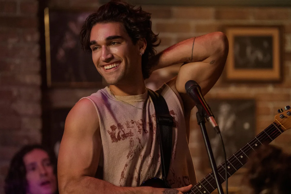 Seizoen 2 van de Prime Video-serie Off Campus draait om Dean en Allie in plaats van Hannah en Garrett