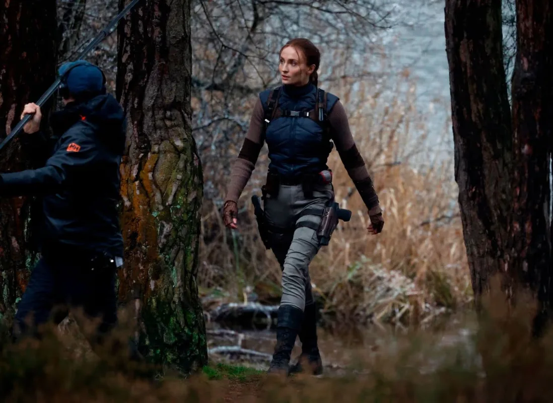 Prime Video's 'Tomb Raider'-serie met Sophie Turner overtreden veiligheidswetten tijdens de opnames