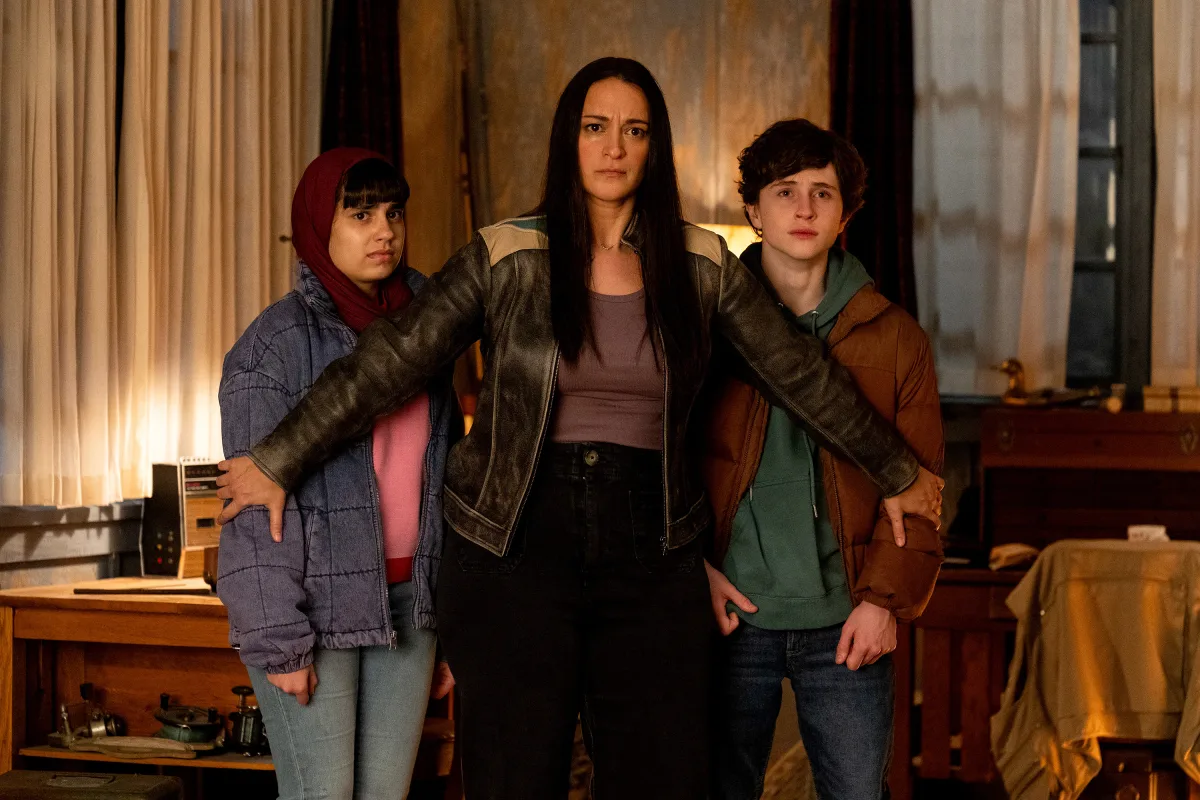 Resident Alien is nu compleet te zien op Netflix en heeft een score van 97% op Rotten Tomatoes